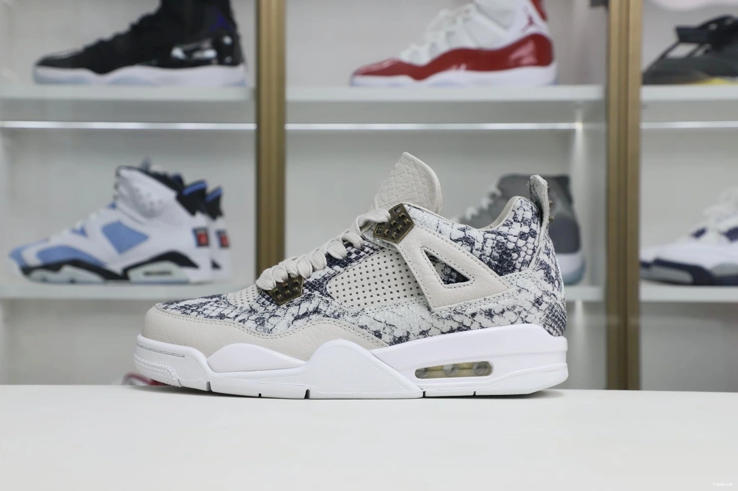 Jordan retro 4 Air snakeskin Jordan 0808